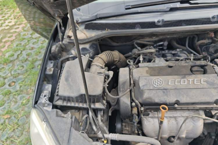 Used Buick GT 2011 GT 1.8L Automatic Fashion Edition Leather Model Engine Bay Right