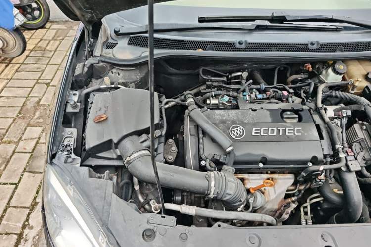 Used Buick GT 2011 GT 1.6T Fashion Sport Edition Leather Model Engine Bay Right