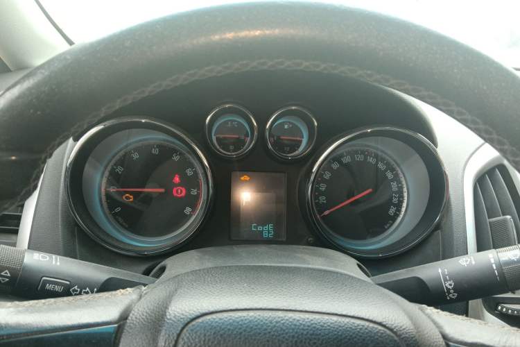 Used Buick GT 2011 GT 1.6T Fashion Sport Edition Leather Model Instrument Cluster