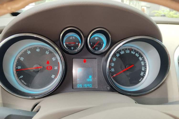 Used Buick GT 2011 GT 1.8L Automatic Fashion Edition Leather Model Instrument Cluster
