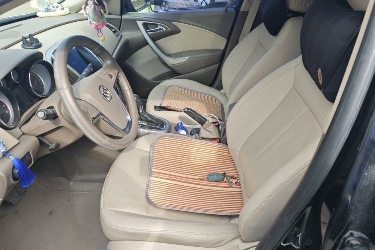 Used Buick GT 2011 GT 1.8L Automatic Fashion Edition Leather Model Left Front Seat