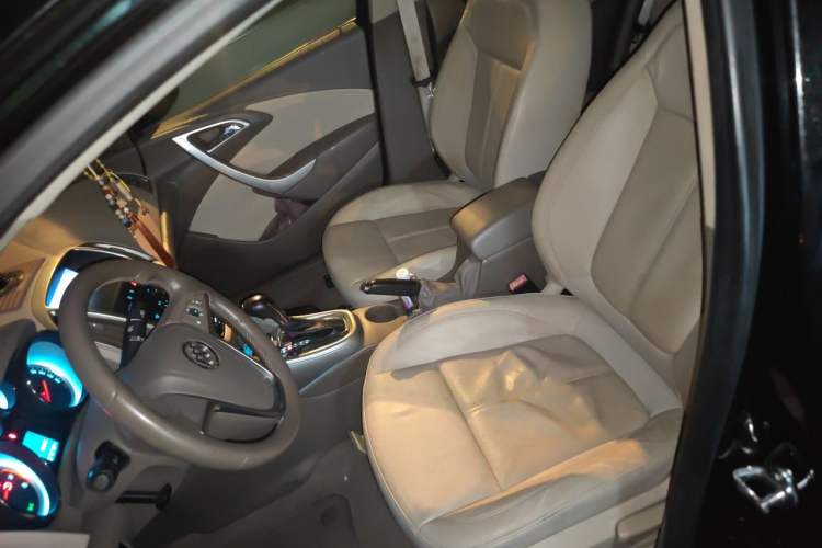 Used Buick GT 2011 GT 1.8L Automatic Fashion Edition Leather Model Left Front Seat