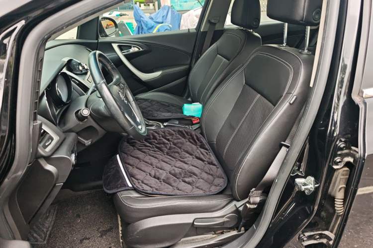 Used Buick GT 2011 GT 1.6T Fashion Sport Edition Leather Model Left Front Seat