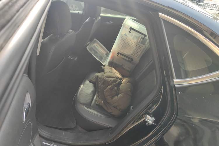 Used Buick GT 2011 GT 1.8L Automatic Fashion Edition Leather Model Left Rear Seat