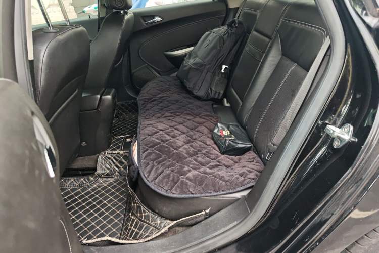 Used Buick GT 2011 GT 1.6T Fashion Sport Edition Leather Model Left Rear Seat