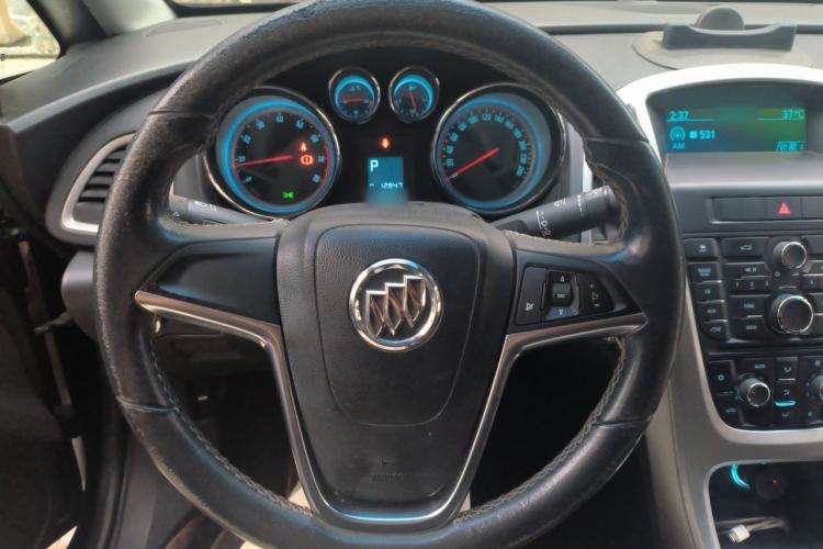 Used Buick GT 2011 GT 1.6T Fashion Sport Edition Leather Model Steering Wheel