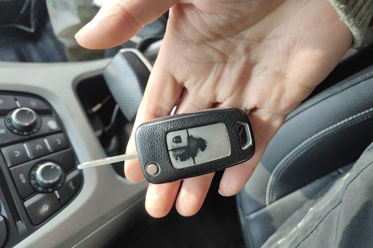 Used Buick GT 2011 GT 1.8L Automatic Fashion Edition Leather Model Vehicle Key