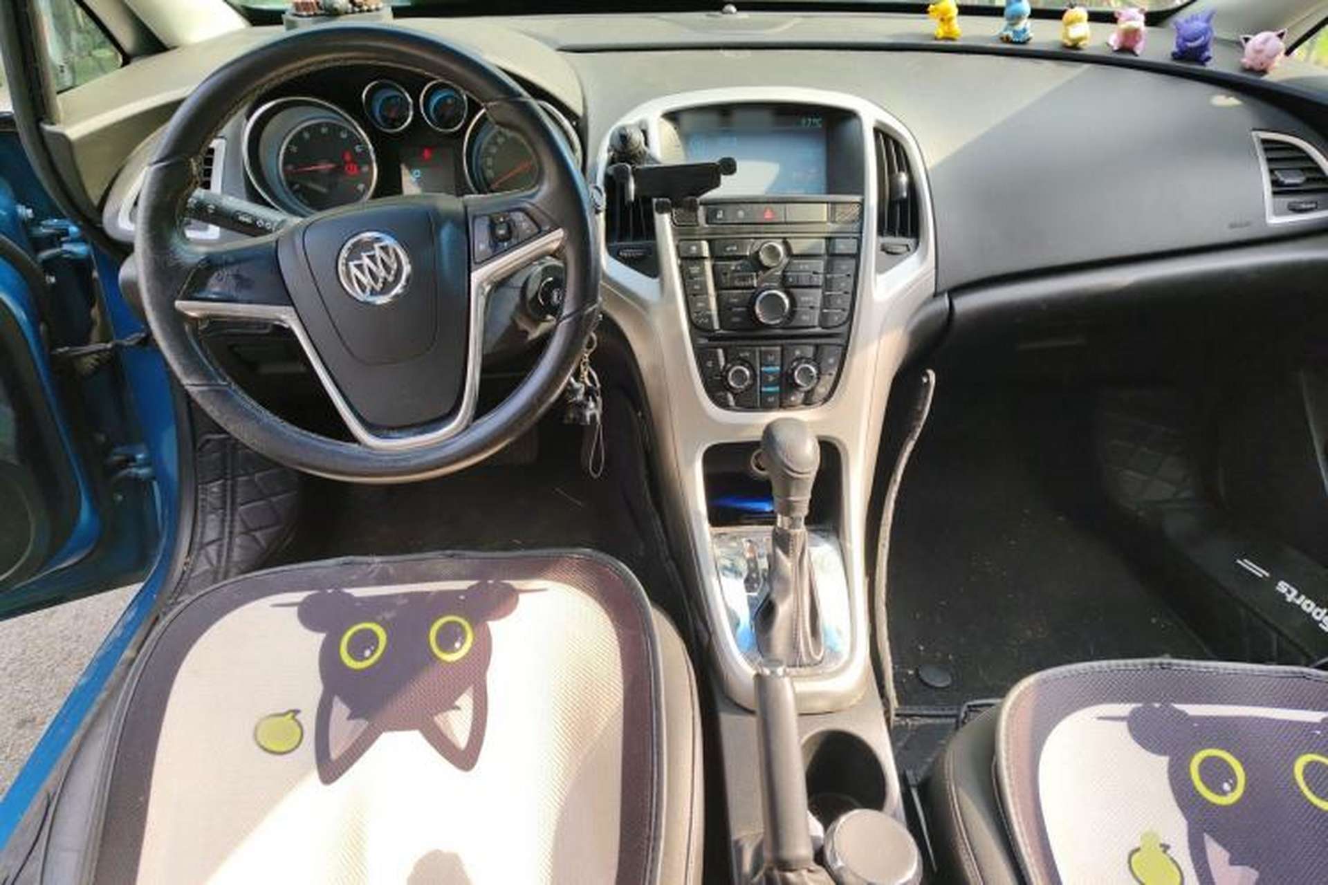 Used Buick GT 2011 GT 1.6T Fashion Sport Edition Leather Model Center Console