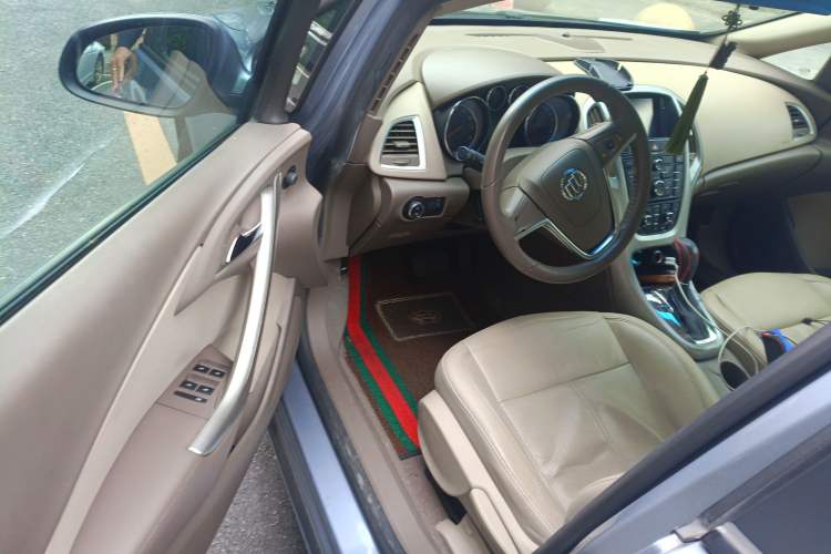 Used Buick GT 2011 GT 1.8L Automatic Fashion Edition Leather Model Driver Seat