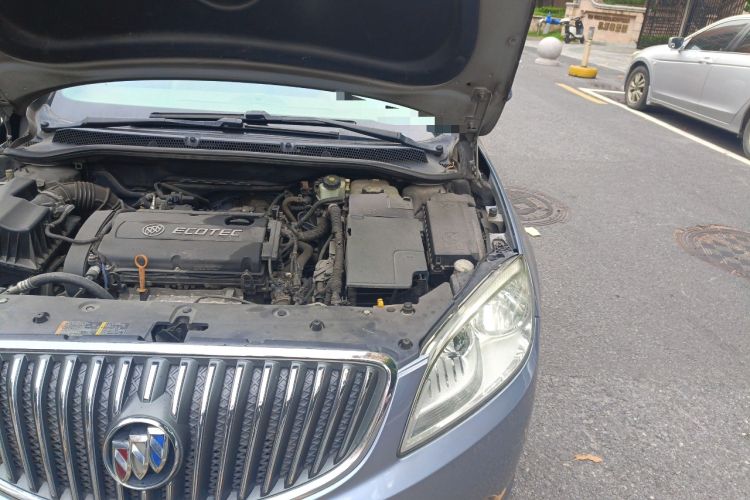 Used Buick GT 2011 GT 1.8L Automatic Fashion Edition Leather Model Engine Bay Left