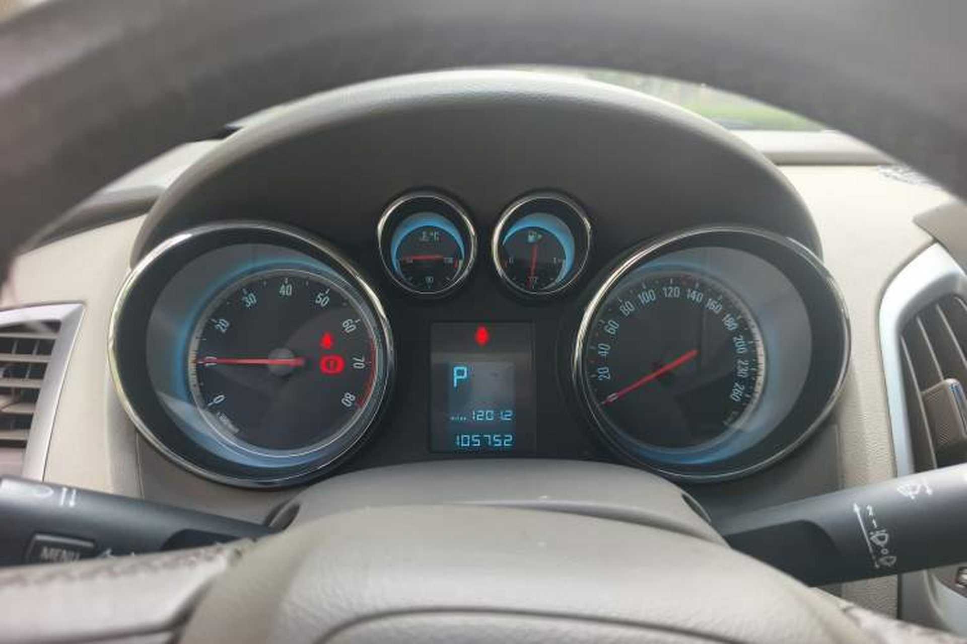 Used Buick GT 2011 GT 1.8L Automatic Fashion Edition Leather Model Instrument Cluster