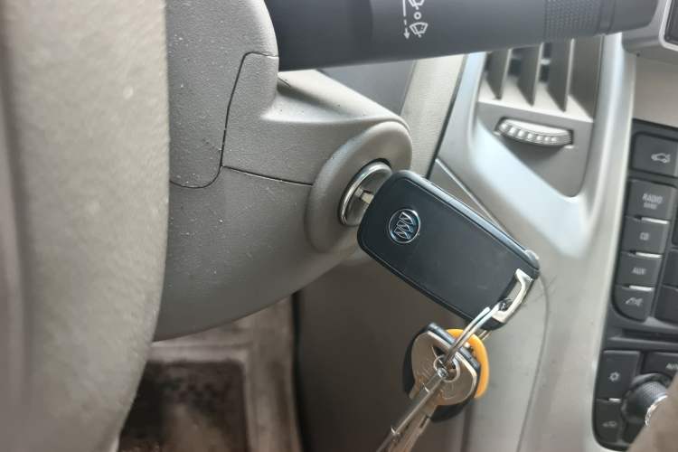Used Buick GT 2011 GT 1.8L Automatic Fashion Edition Leather Model Vehicle Key