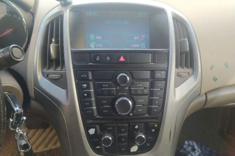 Used Buick GT 2011 GT 1.8L Automatic Fashion Edition Leather Model Audio And AC Panel