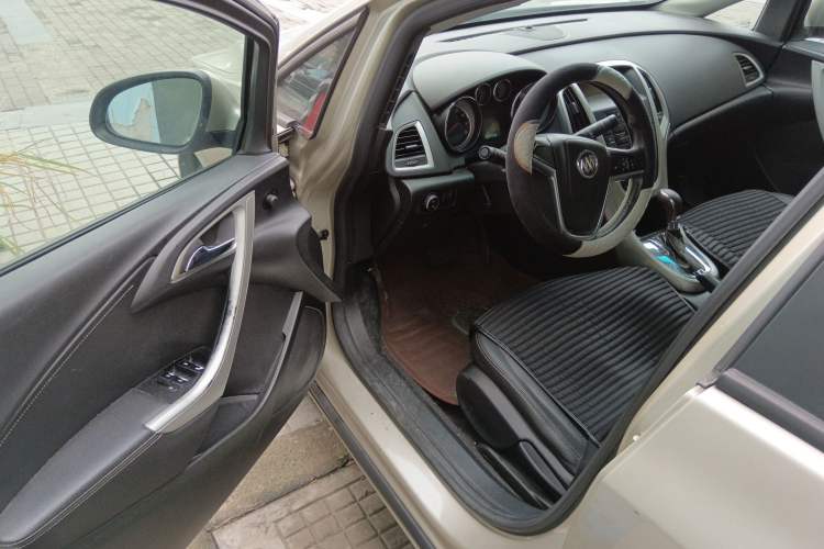 Used Buick GT 2011 GT 1.8L Automatic Fashion Edition Leather Model Driver Seat