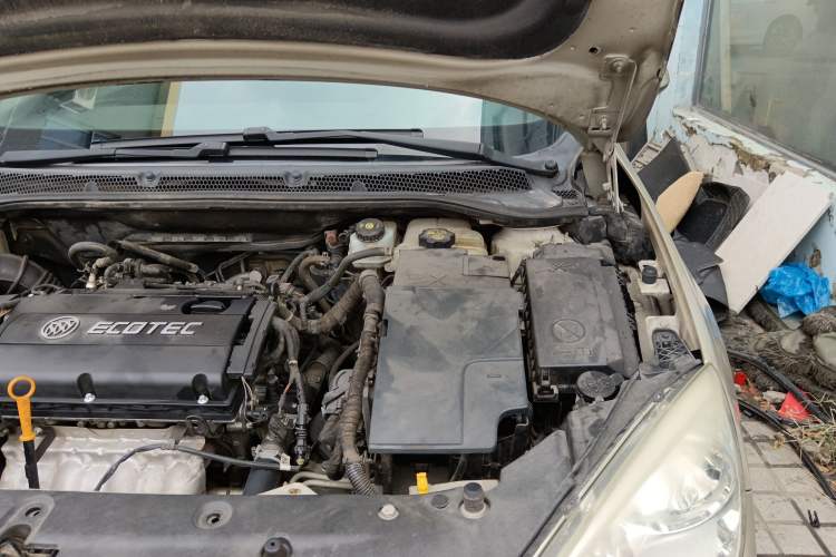 Used Buick GT 2011 GT 1.8L Automatic Fashion Edition Leather Model Engine Bay Left