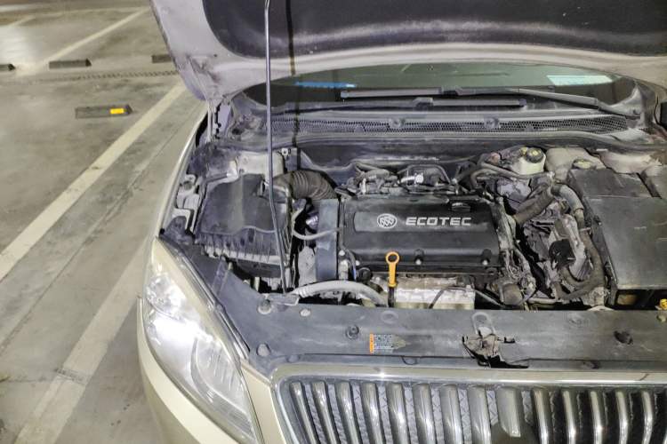 Used Buick GT 2011 GT 1.8L Automatic Fashion Edition Leather Model Engine Bay Right