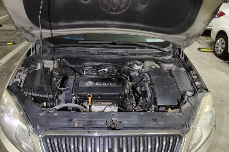 Used Buick GT 2011 GT 1.8L Automatic Fashion Edition Leather Model Engine Bay