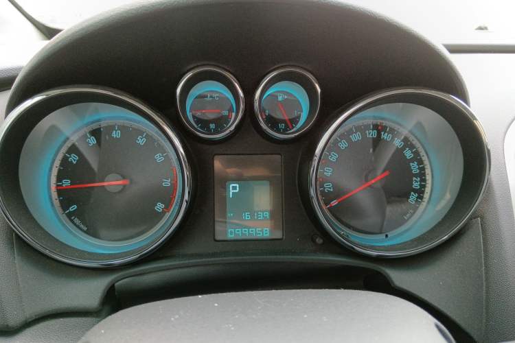 Used Buick GT 2011 GT 1.8L Automatic Fashion Edition Leather Model Instrument Cluster