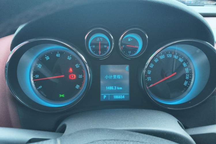 Used Buick GT 2011 GT 1.6T Fashion Sport Edition Leather Model Instrument Cluster
