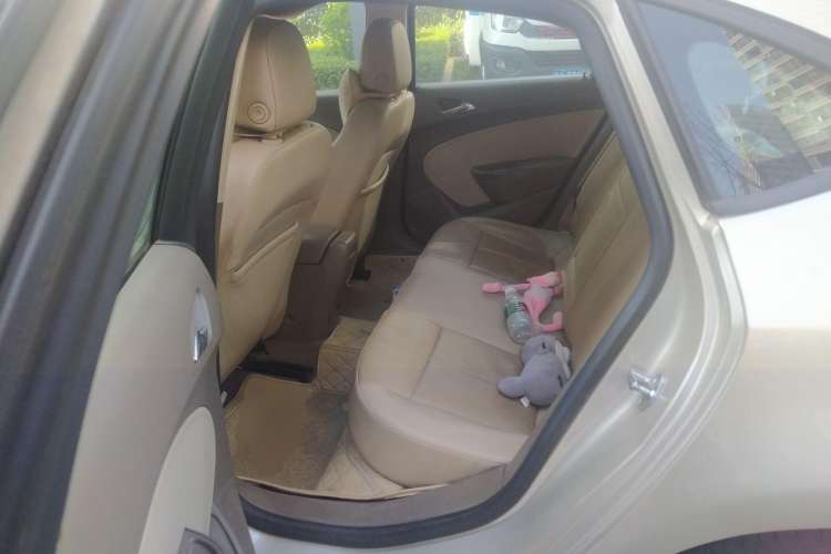 Used Buick GT 2011 GT 1.8L Automatic Fashion Edition Leather Model Left Rear Seat