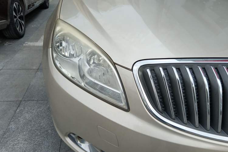 Used Buick GT 2011 GT 1.8L Automatic Fashion Edition Leather Model Right Front Headlight