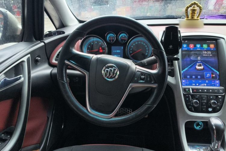 Used Buick GT 2011 GT 1.6T Fashion Sport Edition Leather Model Steering Wheel