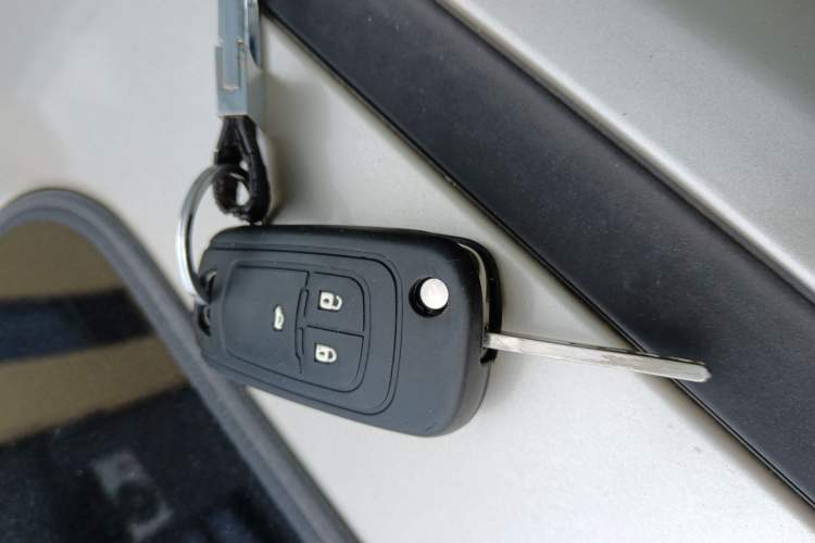 Used Buick GT 2011 GT 1.8L Automatic Fashion Edition Leather Model Vehicle Key