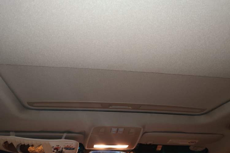 Used Buick GT 2011 GT 1.8L Automatic Fashion Edition Leather Model Headliner