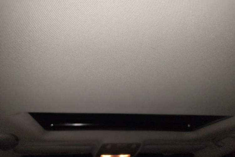 Used Buick GT 2011 GT 1.8L Automatic Fashion Edition Leather Model Headliner