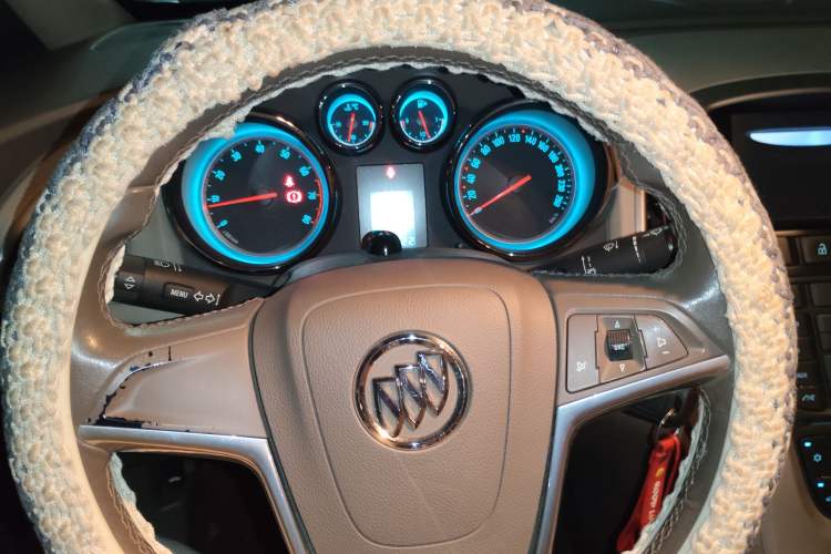 Used Buick GT 2011 GT 1.8L Automatic Fashion Edition Leather Model Instrument Cluster