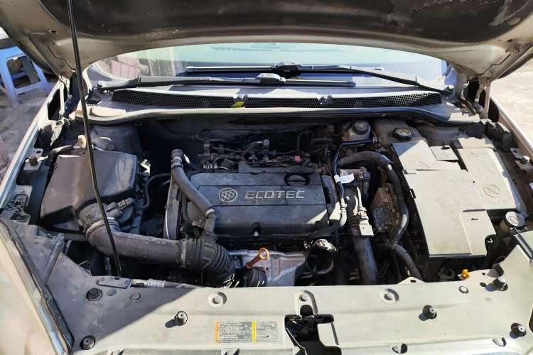 Used Buick GT 2011 GT 1.6T Fashion Sport Edition Leather Model Engine Bay