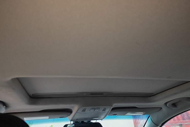 Used Buick GT 2011 GT 1.8L Automatic Fashion Edition Leather Model Headliner