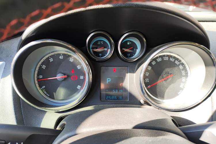 Used Buick GT 2011 GT 1.6T Fashion Sport Edition Leather Model Instrument Cluster
