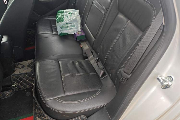 Used Buick GT 2011 GT 1.8L Automatic Fashion Edition Leather Model Left Rear Seat