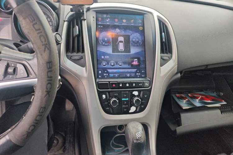 Used Buick GT 2011 GT 1.8L Automatic Fashion Edition Leather Model Audio And AC Panel