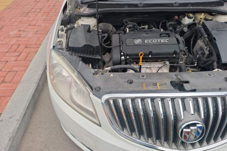 Used Buick GT 2011 GT 1.8L Automatic Fashion Edition Leather Model Engine Bay Right