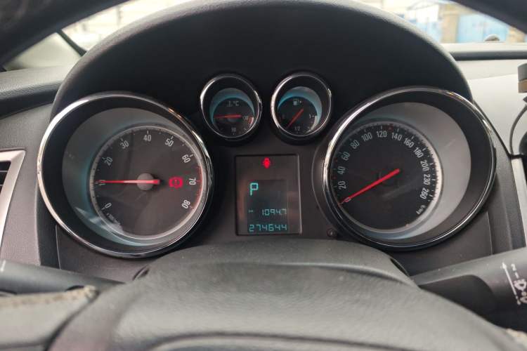 Used Buick GT 2011 GT 1.8L Automatic Fashion Edition Leather Model Instrument Cluster