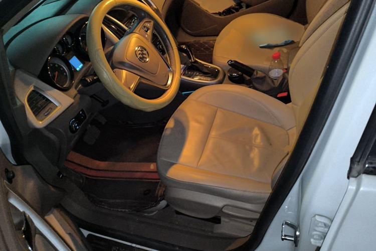 Used Buick GT 2011 GT 1.8L Automatic Fashion Edition Leather Model Left Front Seat