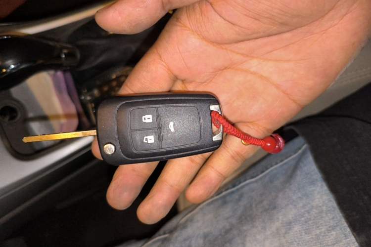 Used Buick GT 2011 GT 1.8L Automatic Fashion Edition Leather Model Vehicle Key