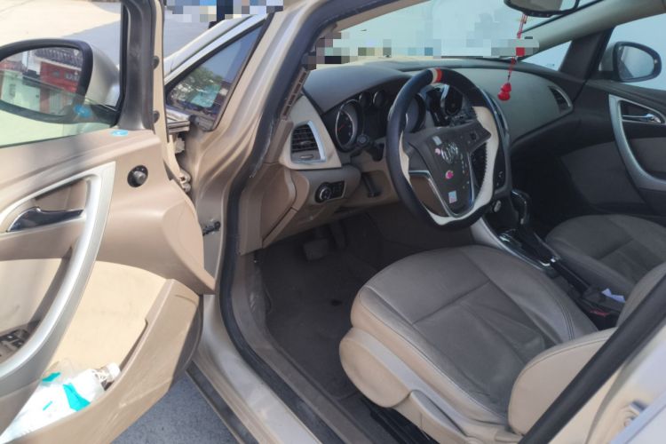 Used Buick GT 2011 GT 1.8L Automatic Fashion Edition Leather Model Driver Seat