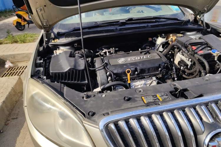 Used Buick GT 2011 GT 1.8L Automatic Fashion Edition Leather Model Engine Bay Right