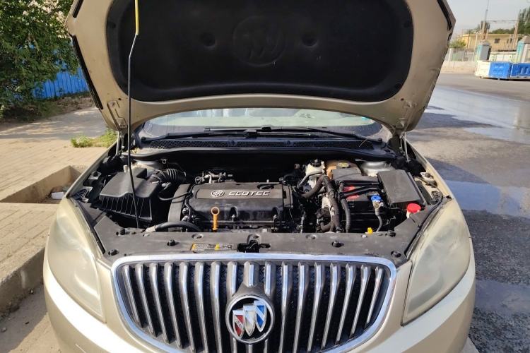 Used Buick GT 2011 GT 1.8L Automatic Fashion Edition Leather Model Engine Bay