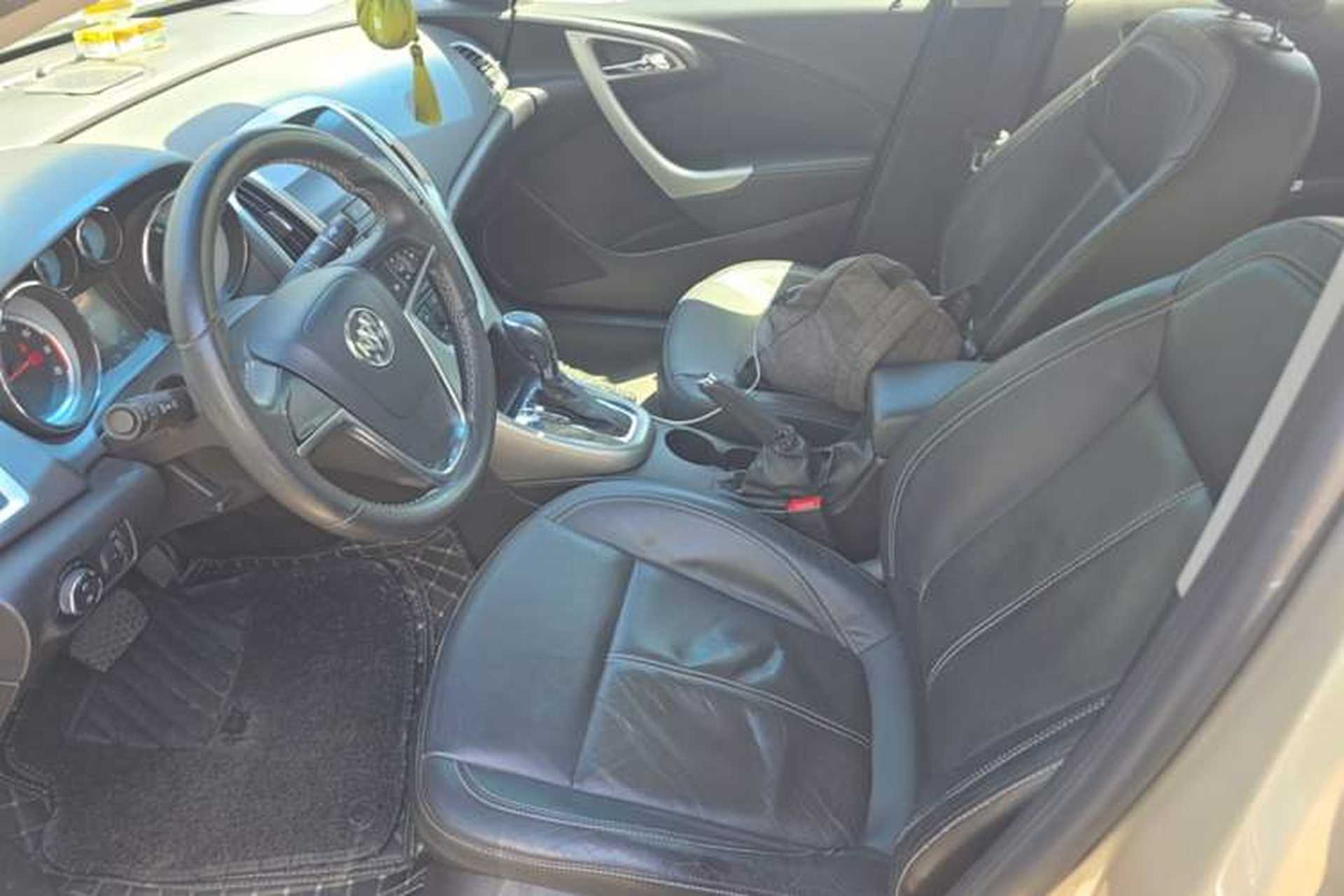 Used Buick GT 2011 GT 1.6T Fashion Sport Edition Leather Model Left Front Seat