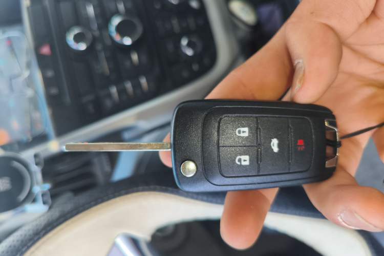 Used Buick GT 2011 GT 1.8L Automatic Fashion Edition Leather Model Vehicle Key