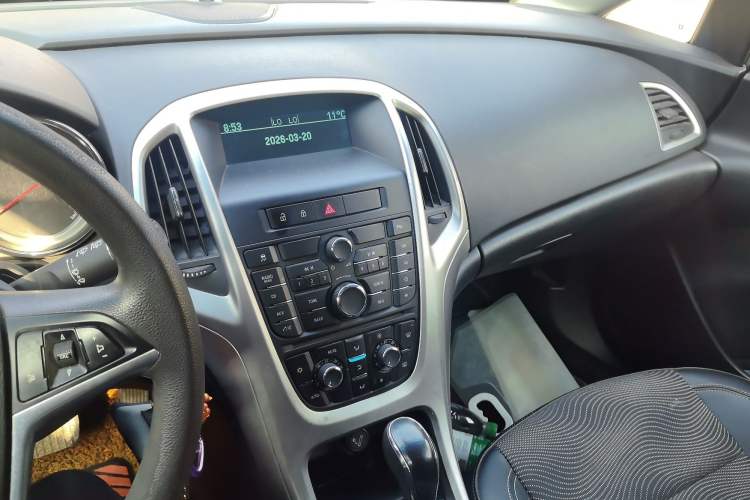 Used Buick GT 2012 XT 1.6T Fashion Sport Edition Audio And AC Panel