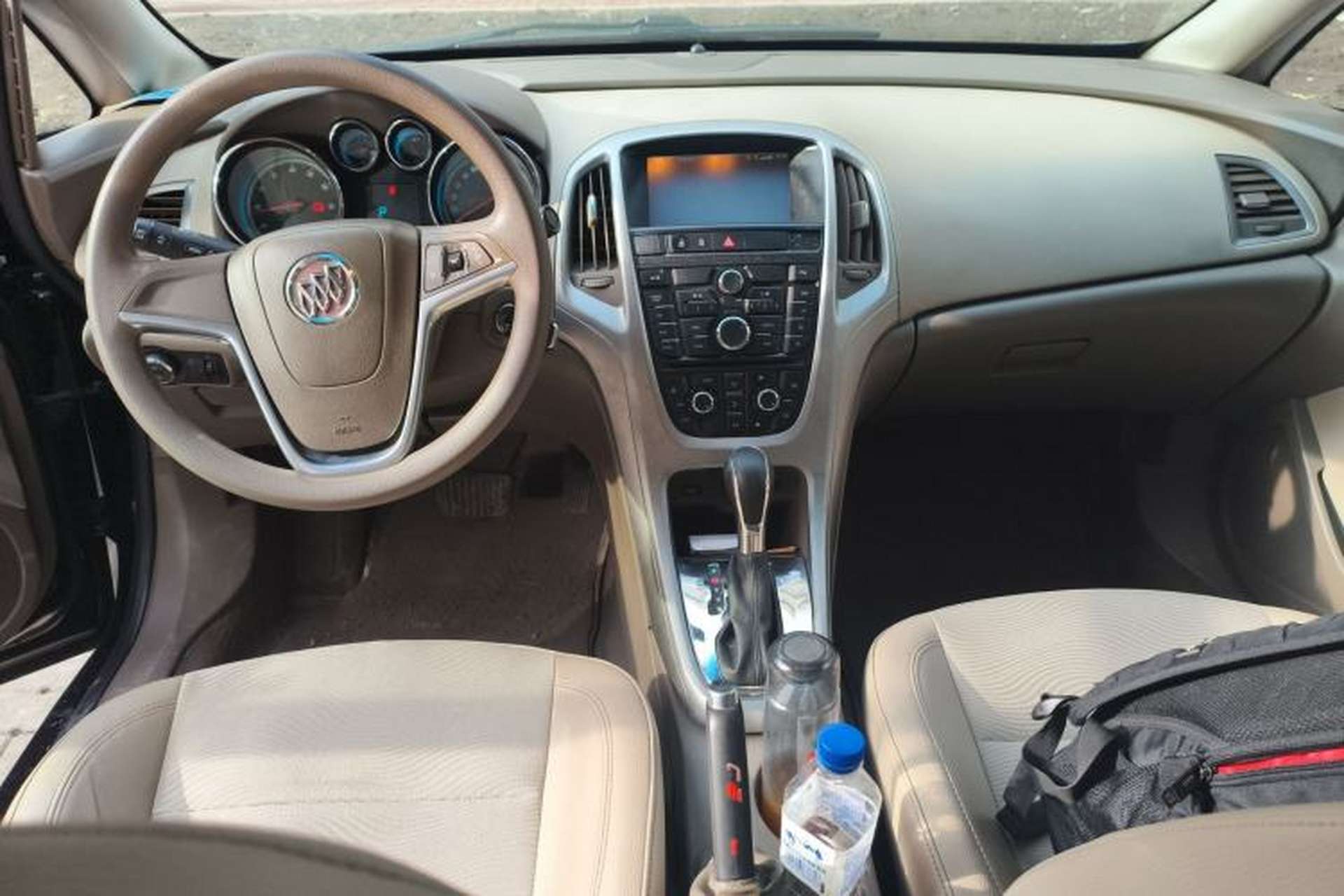 Used Buick GT 2012 GT 1.6L Automatic Comfort Edition Center Console