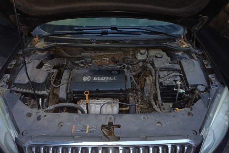 Used Buick GT 2012 GT 1.6L Automatic Fashion Edition Engine Bay