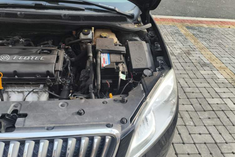 Used Buick GT 2012 GT 1.6L Automatic Comfort Edition Engine Bay Left