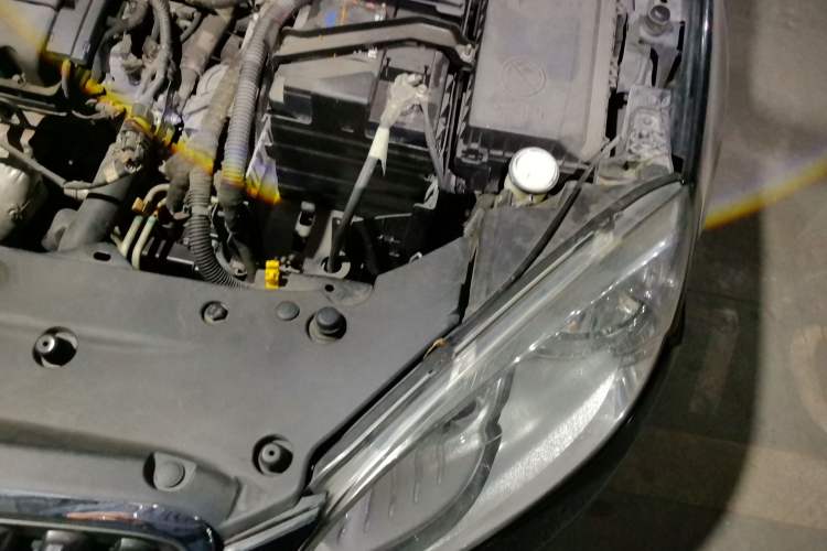 Used Buick GT 2012 GT 1.6L Automatic Comfort Edition Engine Bay Left