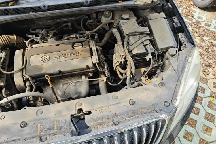 Used Buick GT 2012 GT 1.6L Manual Entry-Level Model Engine Bay Left